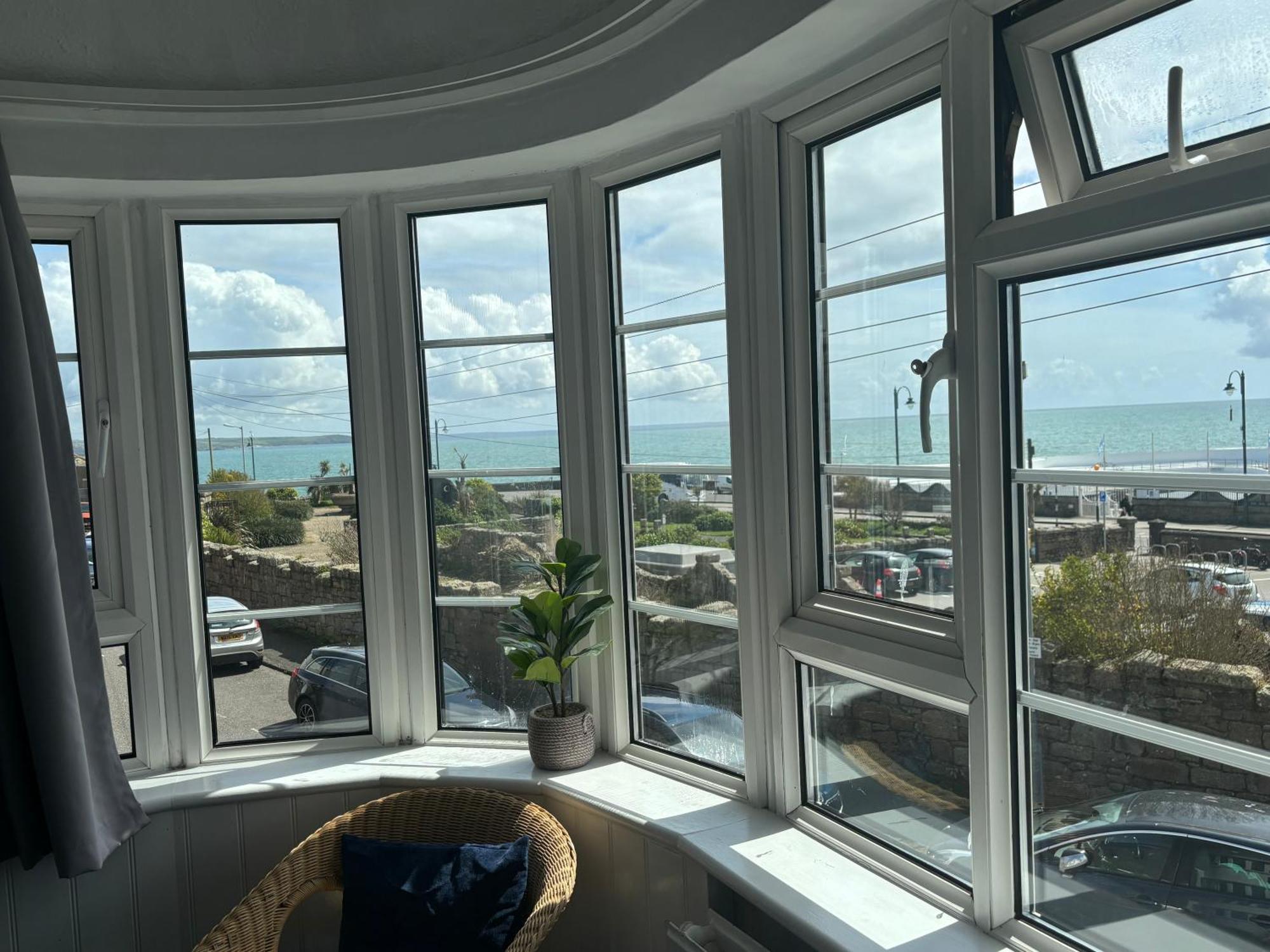 The Yacht Inn Пензанс Экстерьер фото